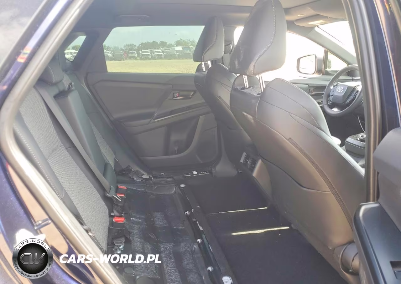 2026 Toyota Bz Xle Plus VIN:JTMBCAEB6TA000907 - 11