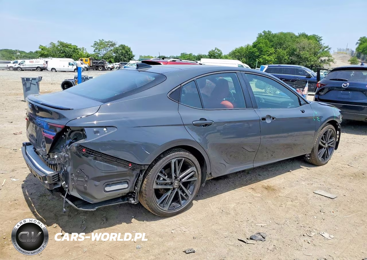 2026 Toyota Camry Xse VIN:4T1DAACKXTU242367 - 3