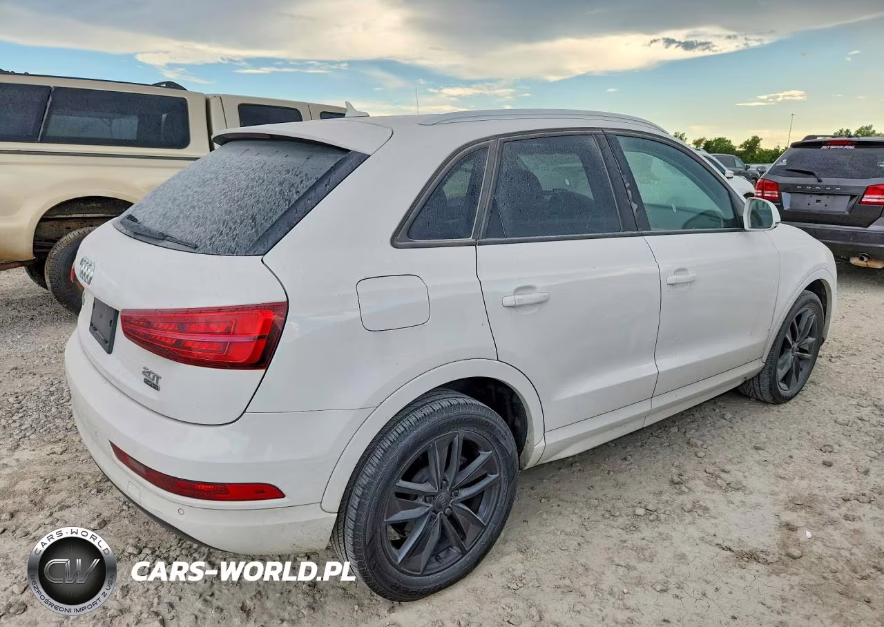 2017 Audi Q3 Premium VIN:WA1ECCFS6HR015658 - 3