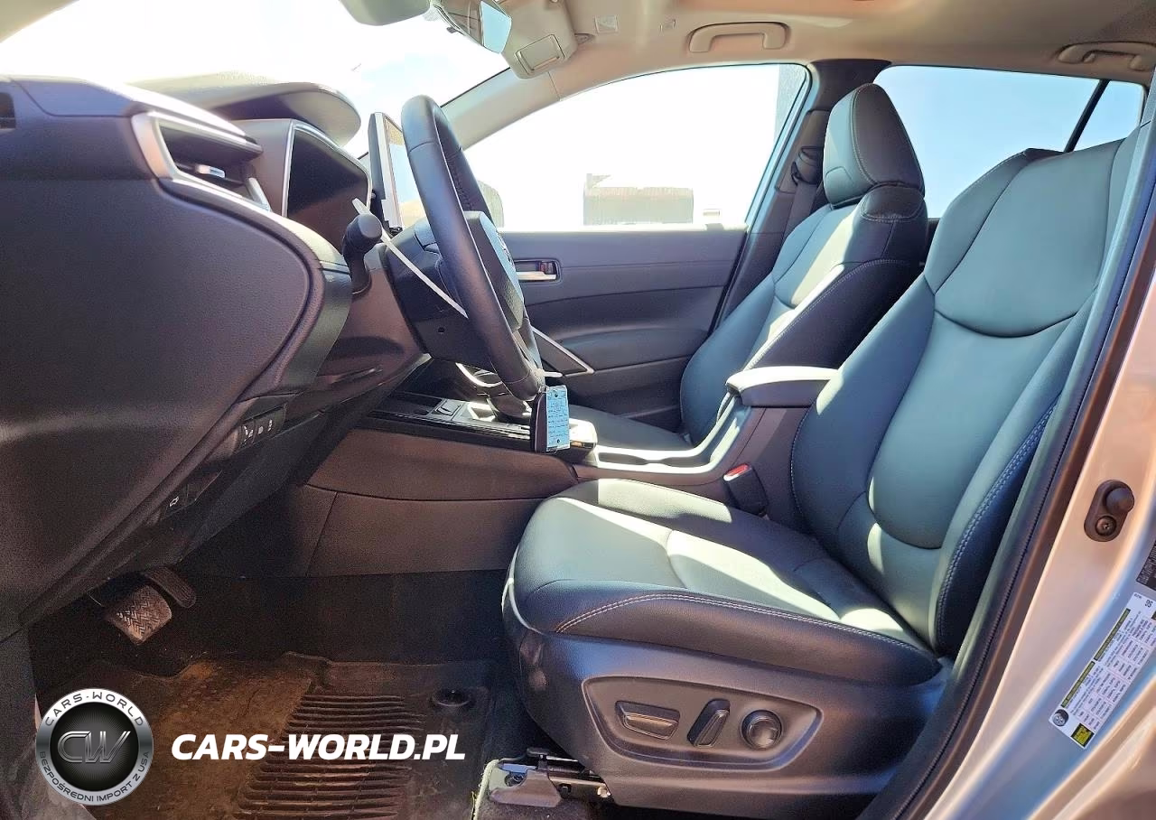 2026 Toyota Corolla Cross Xle VIN:7MUDAABG9TV148797 - 7