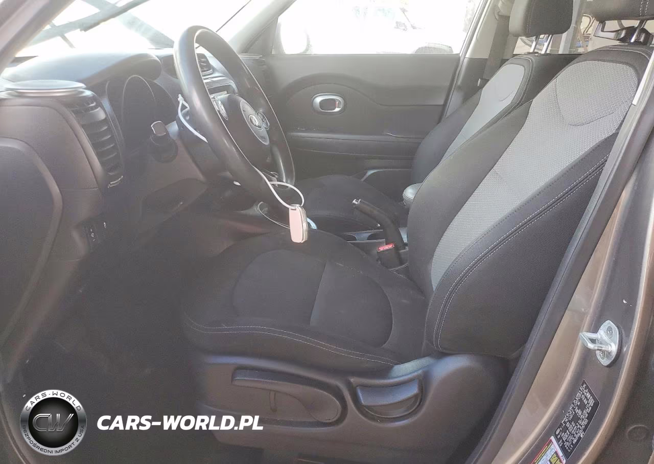2018 Kia Soul + VIN:KNDJP3A5XJ7577011 - 7
