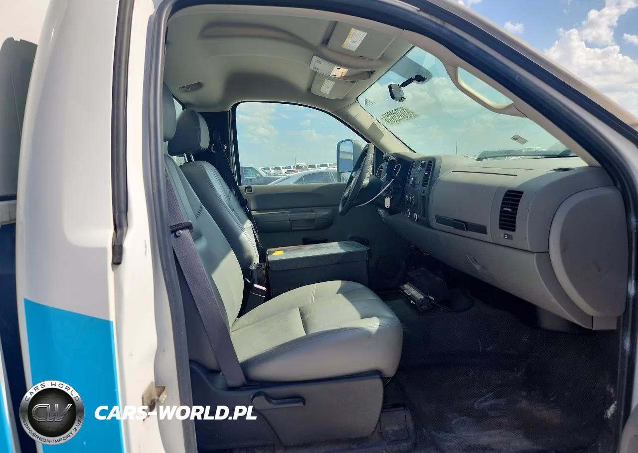 2008 Chevrolet Silverado C1500 VIN:1GCEC14X48Z136472 - 10