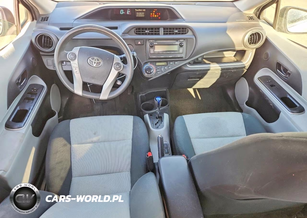 2014 Toyota Prius C Two VIN:JTDKDTB39E1062729 - 8