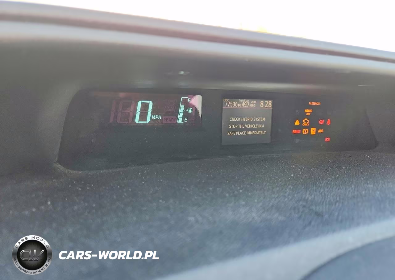 2014 Toyota Prius C Two VIN:JTDKDTB39E1062729 - 9