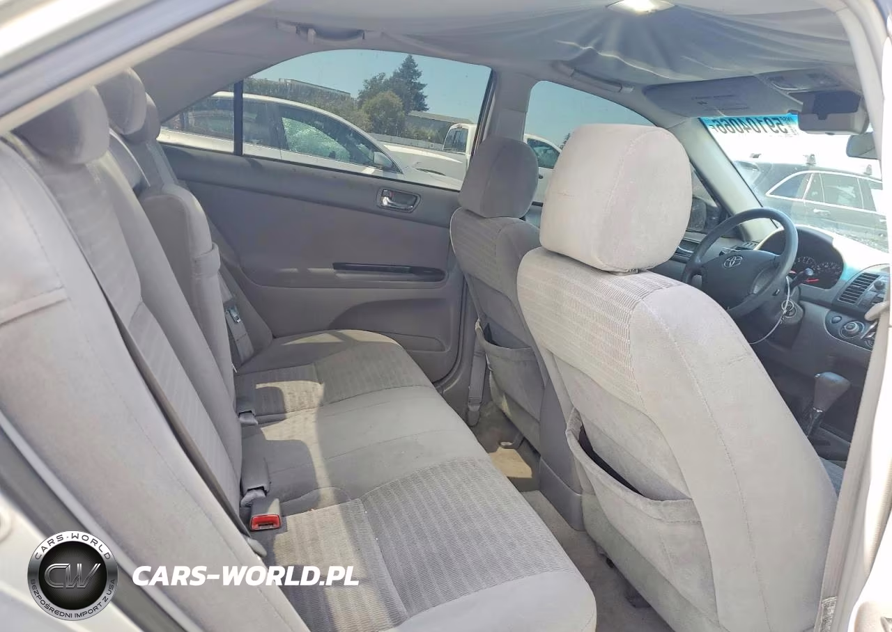 2005 Toyota Camry VIN:4T1BE32K35U037131 - 10