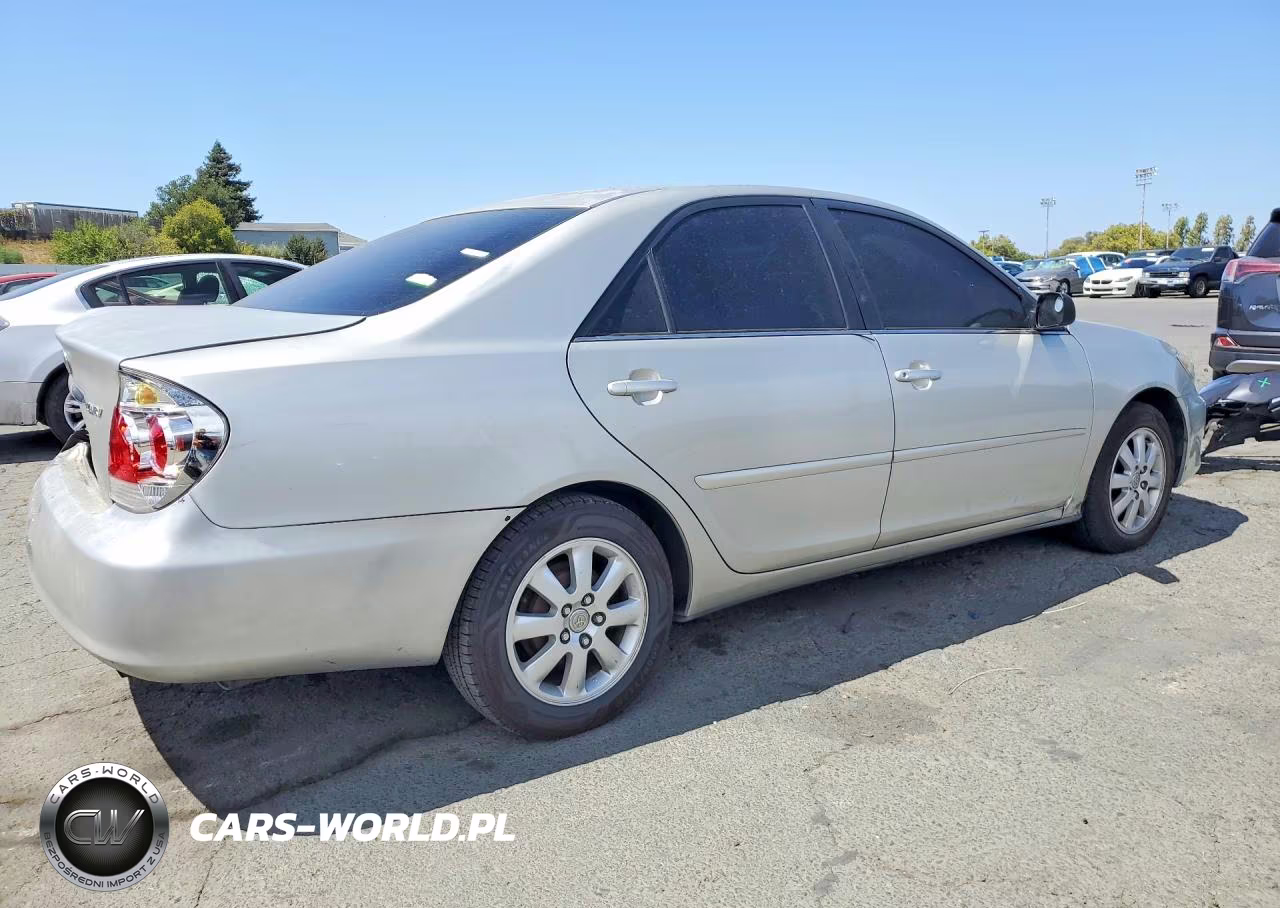 2005 Toyota Camry VIN:4T1BE32K35U037131 - 3