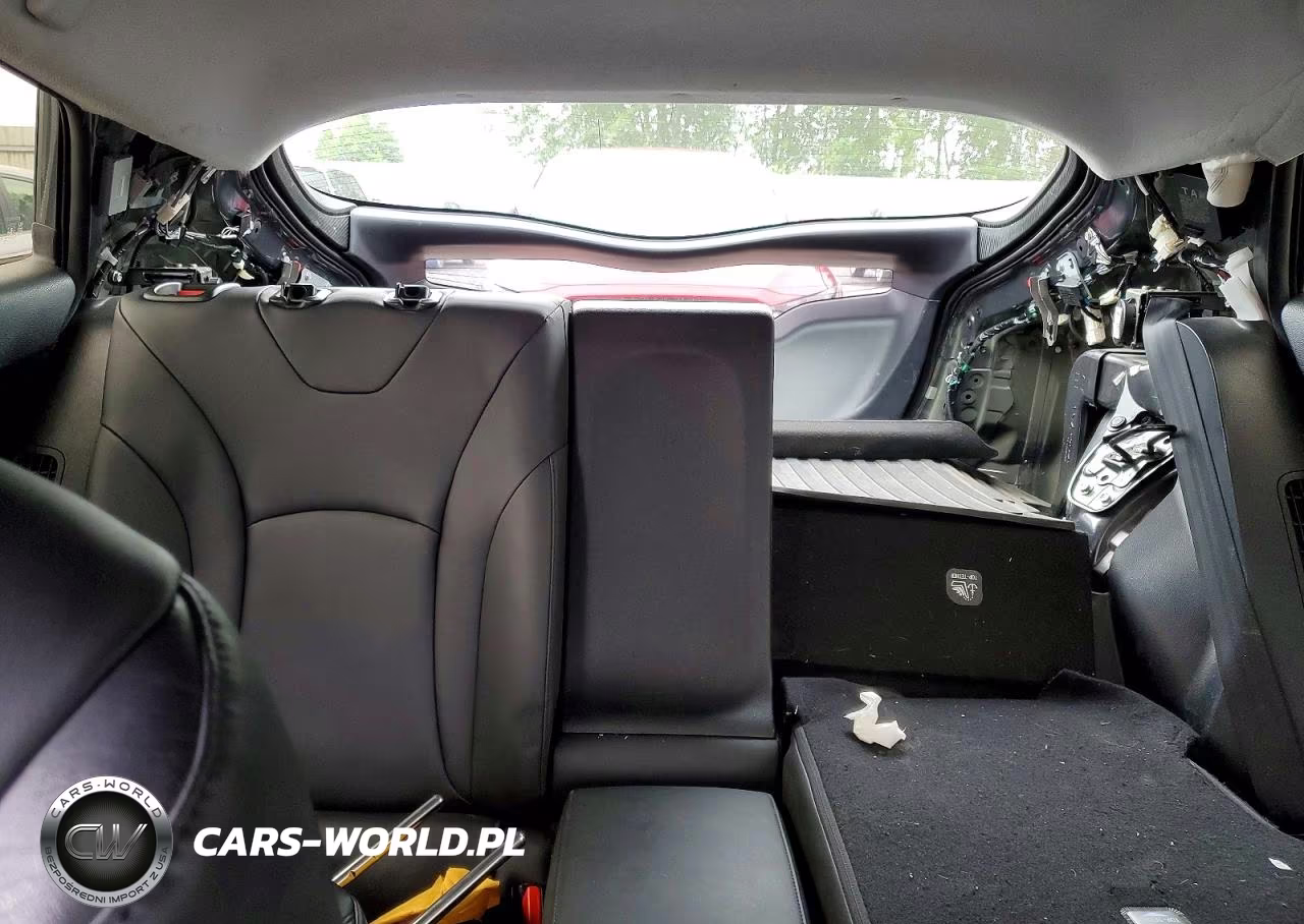2017 Toyota Prius Prime Advanced VIN:JTDKARFP8H3032235 - 10