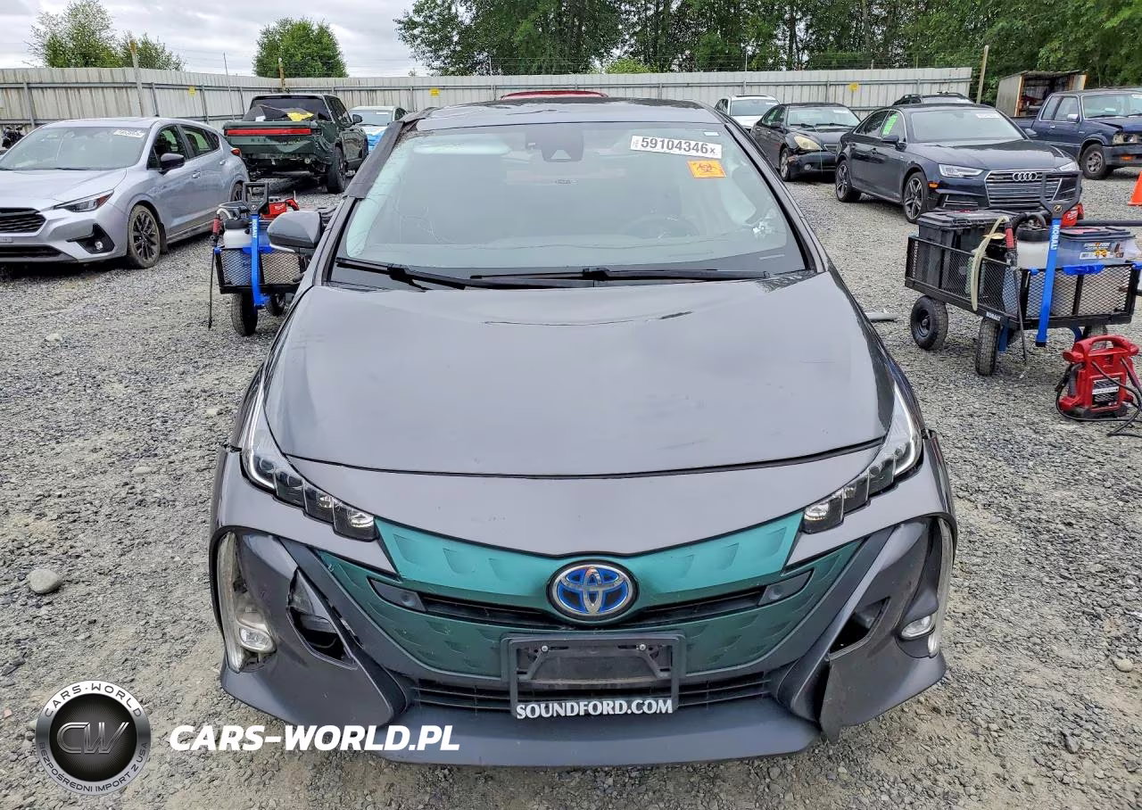 2017 Toyota Prius Prime Advanced VIN:JTDKARFP8H3032235 - 5