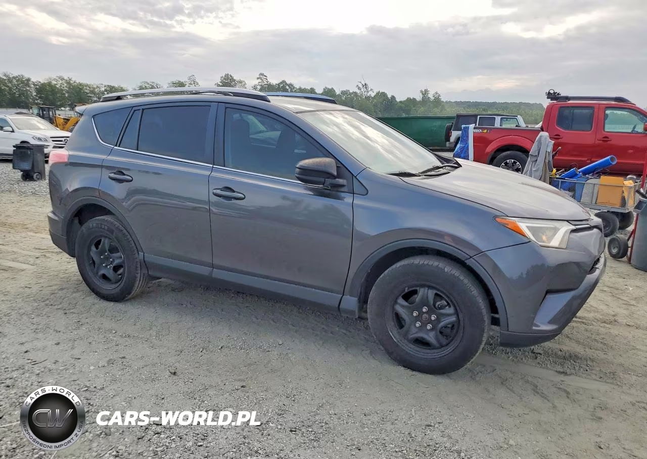 2018 Toyota Rav4 Le VIN:JTMZFREV2JJ197599 - 4