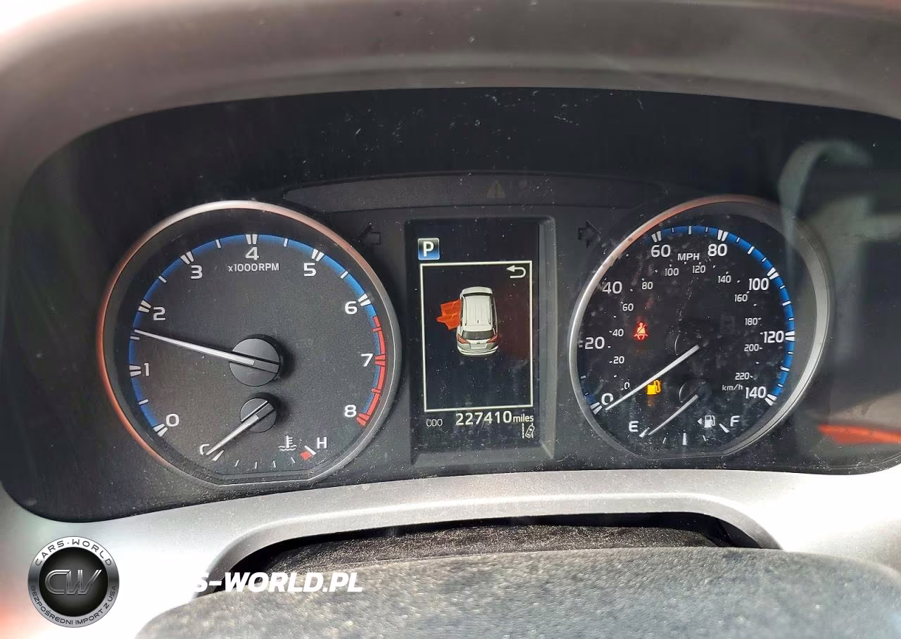 2018 Toyota Rav4 Le VIN:JTMZFREV2JJ197599 - 9
