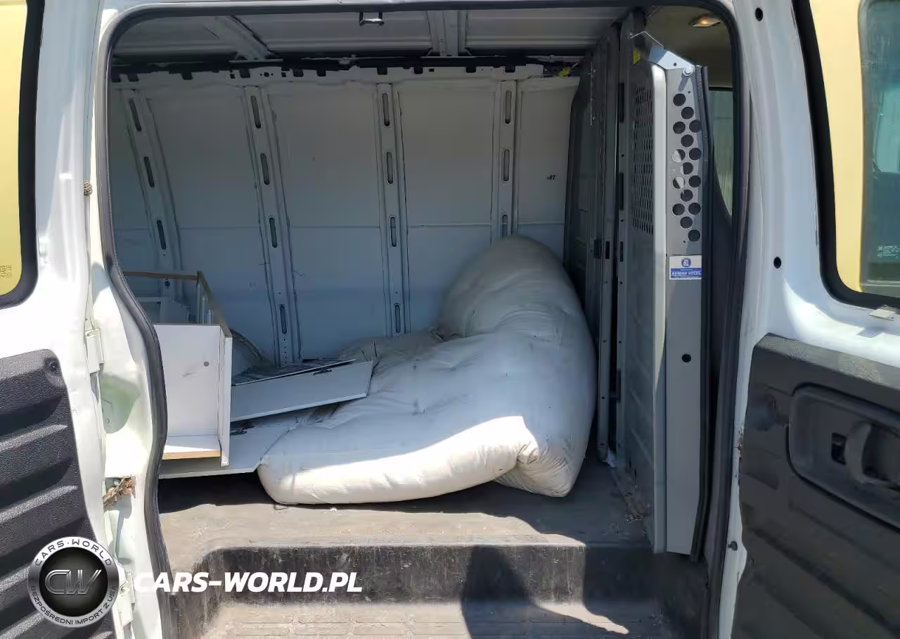 2010 GMC Savana G1500 VIN:1GTUHAD4XA1165160 - 11