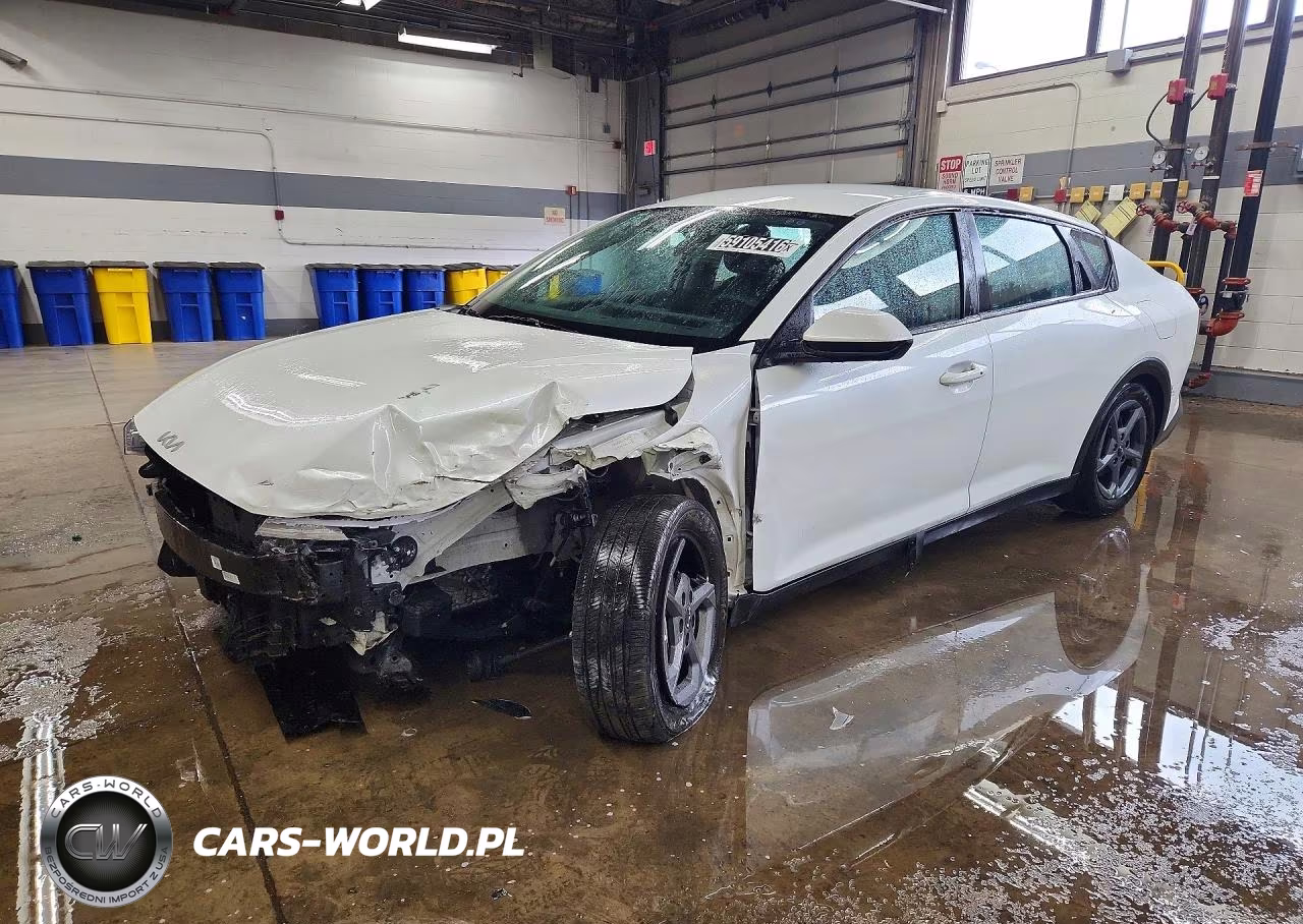 2025 Kia K4 Lxs – zdjęcie 1 z 12