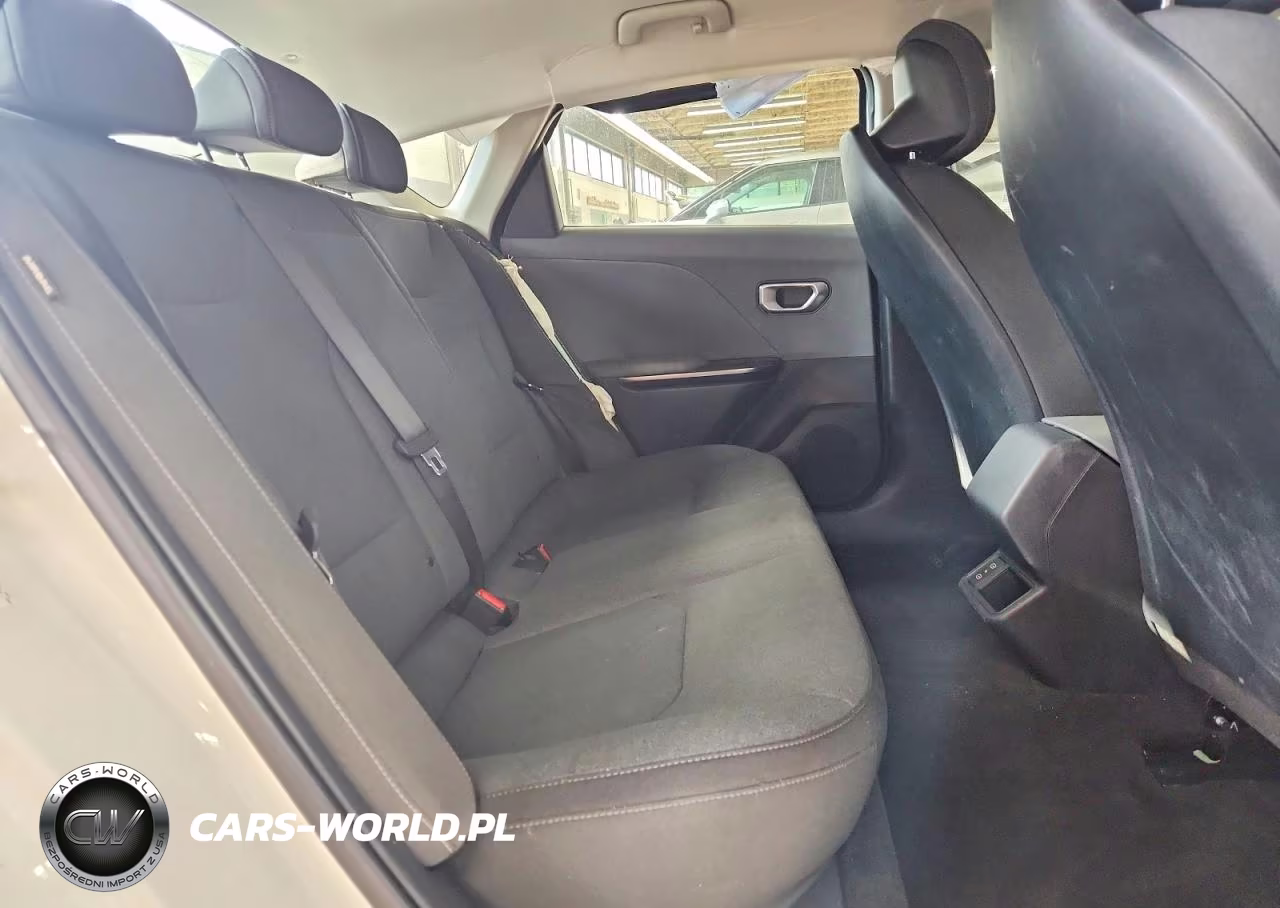 2025 Kia K4 Lxs VIN:3KPFT4DE9SE158569 - 10