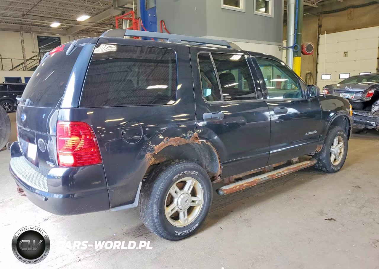 2005 Ford Explorer Xlt VIN:1FMDU73K05ZA45949 - 3