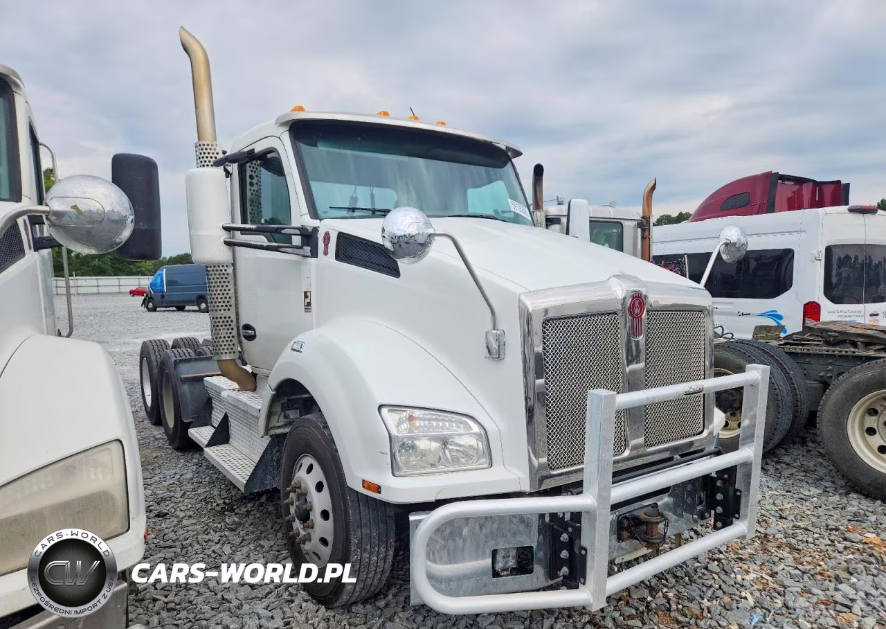 2017 Kenworth T880 Semi Truck