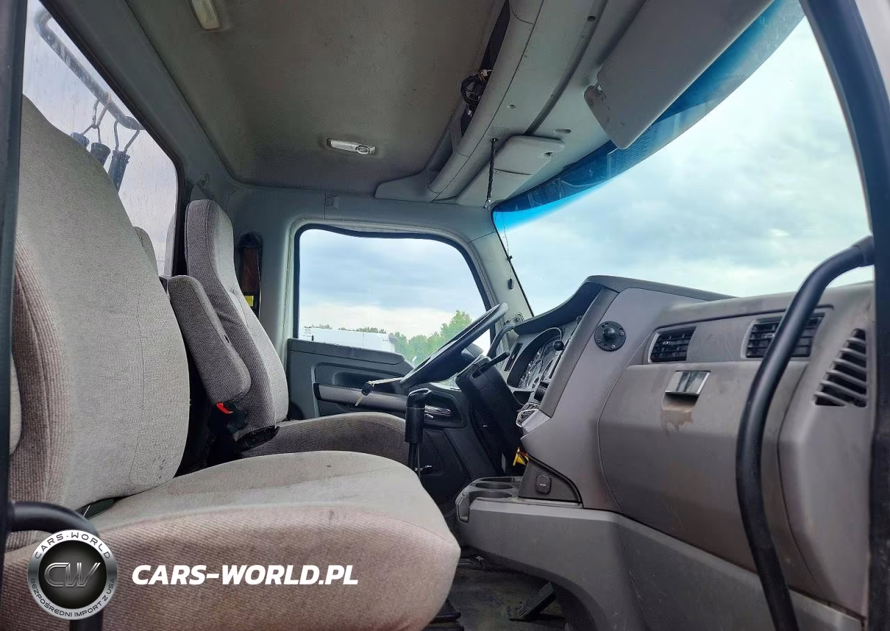 2017 Kenworth T880 Semi Truck VIN:1XKZDP9XXHJ168596 - 5