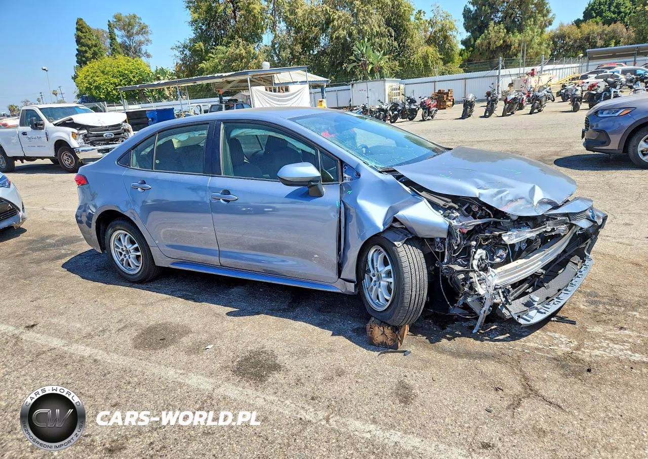 2022 Toyota Corolla Le VIN:JTDEAMDE6N3013843 - 4