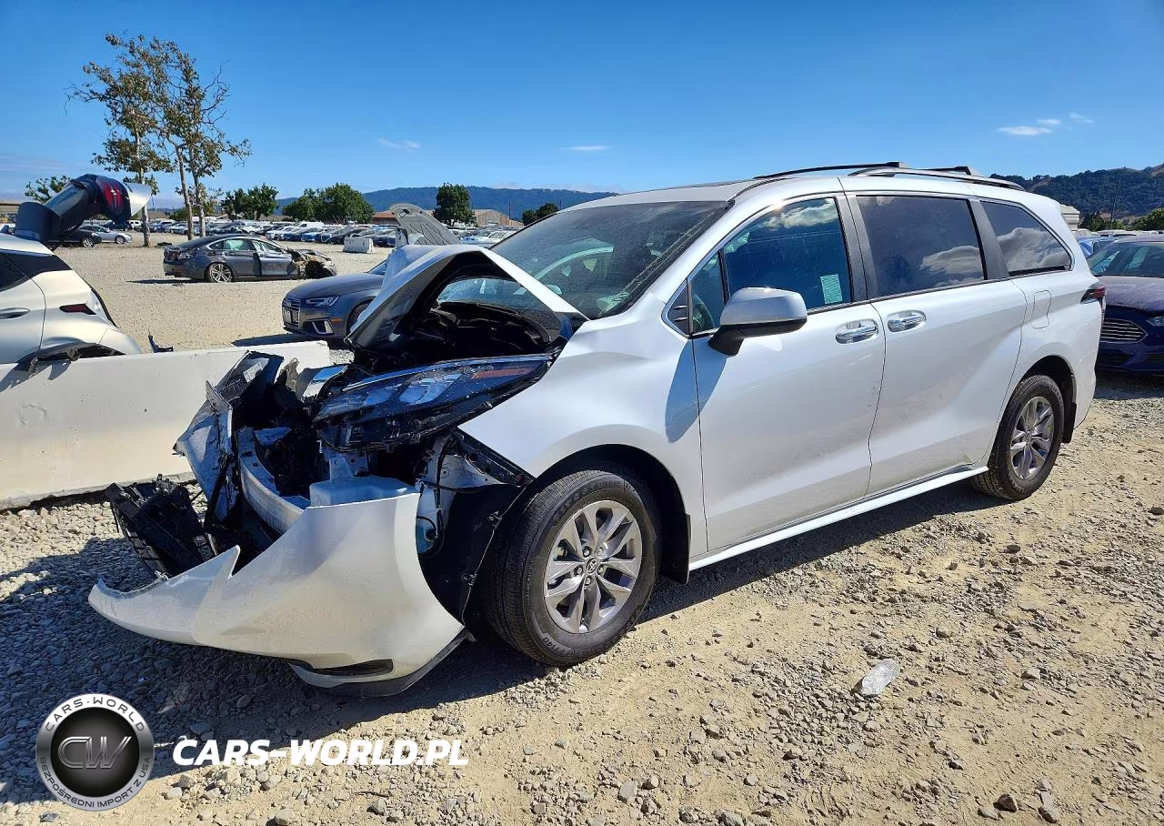 2026 Toyota Sienna Xle 8-Passenger VIN:5TDYRKEC6TS324210 - 1