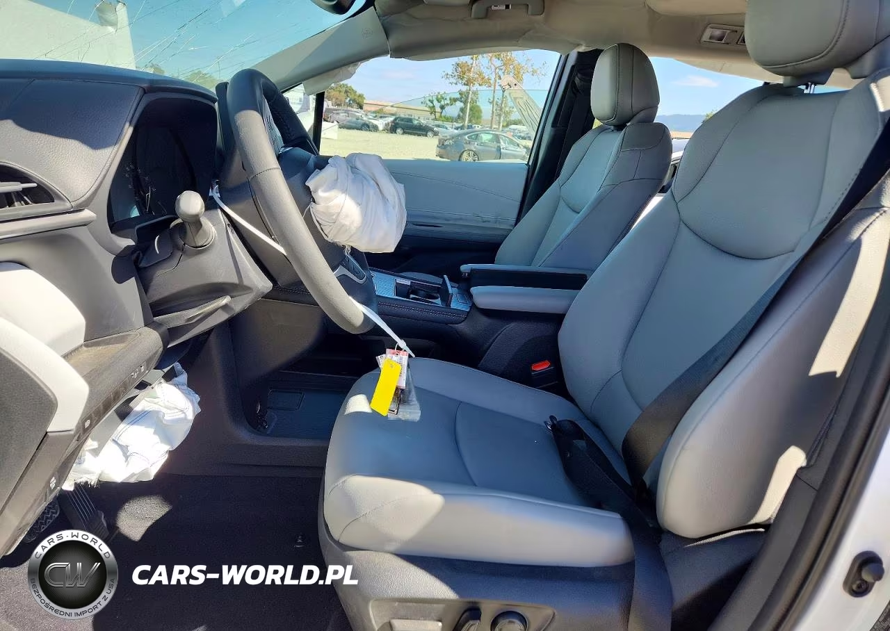 2026 Toyota Sienna Xle 8-Passenger VIN:5TDYRKEC6TS324210 - 7
