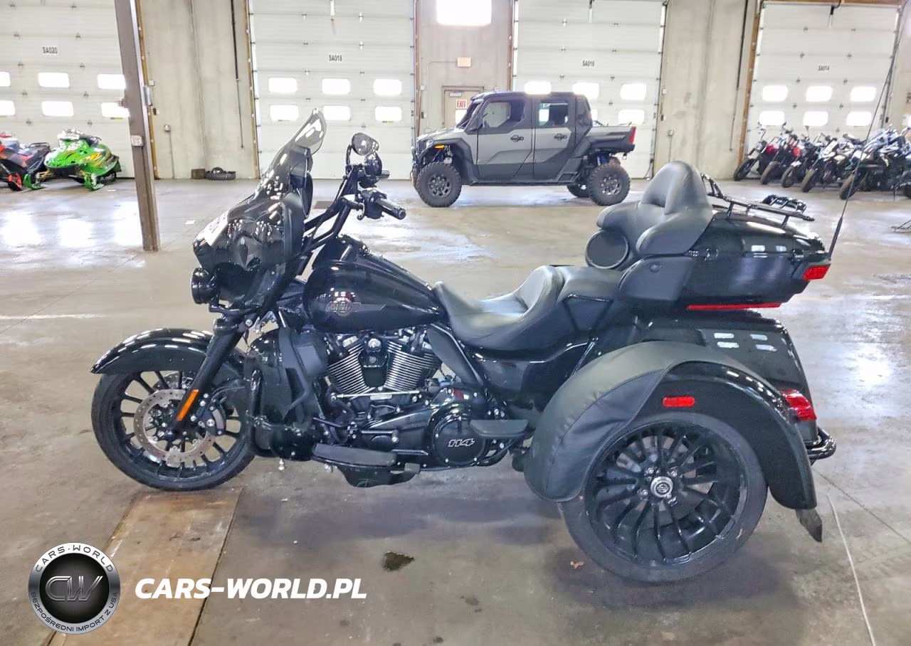 2025 Harley-Davidson Flhtcutg VIN:1HD1MAF15SB854115 - 3