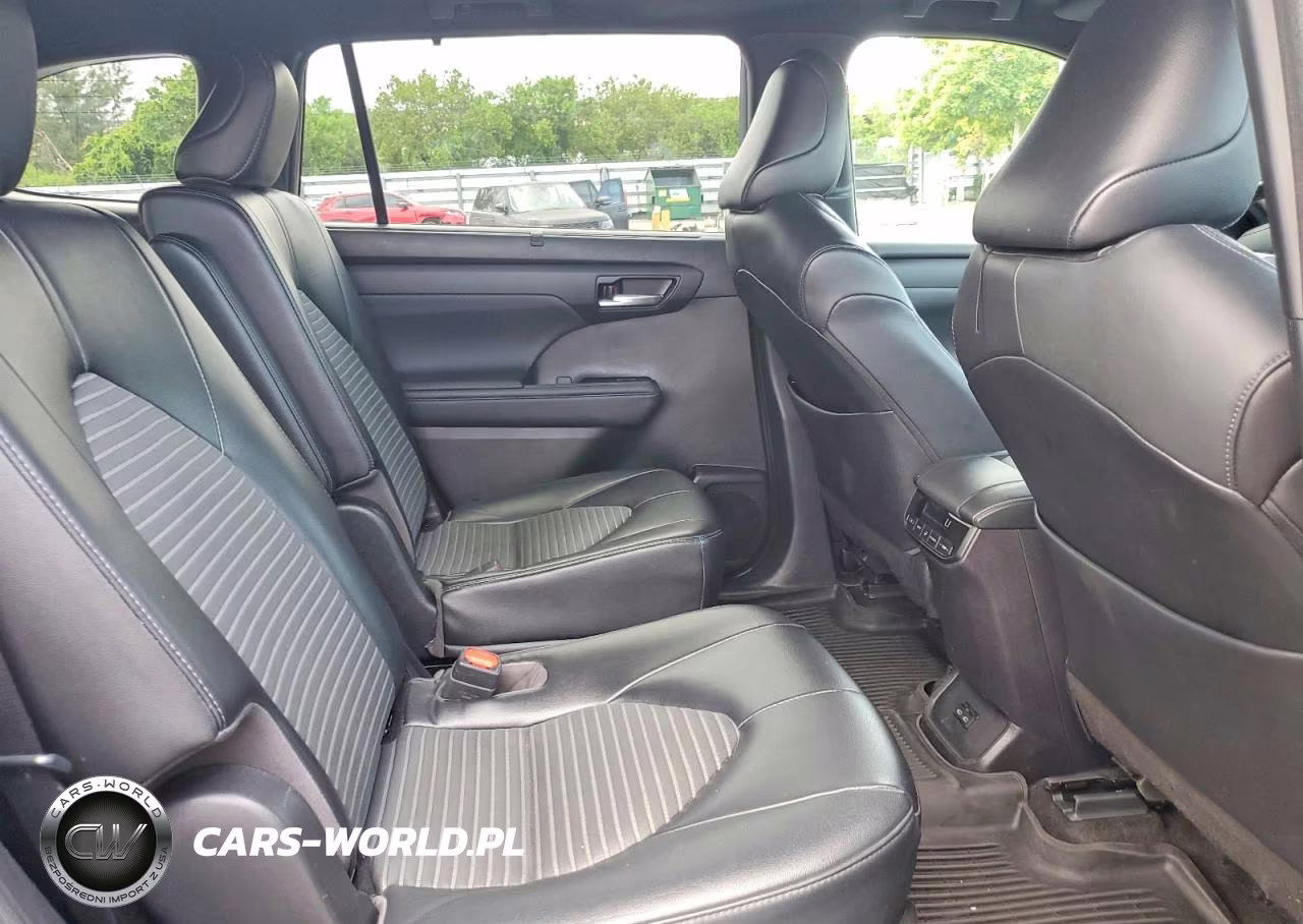 2023 Toyota Highlander Xse VIN:5TDKDRAH0PS025137 - 10