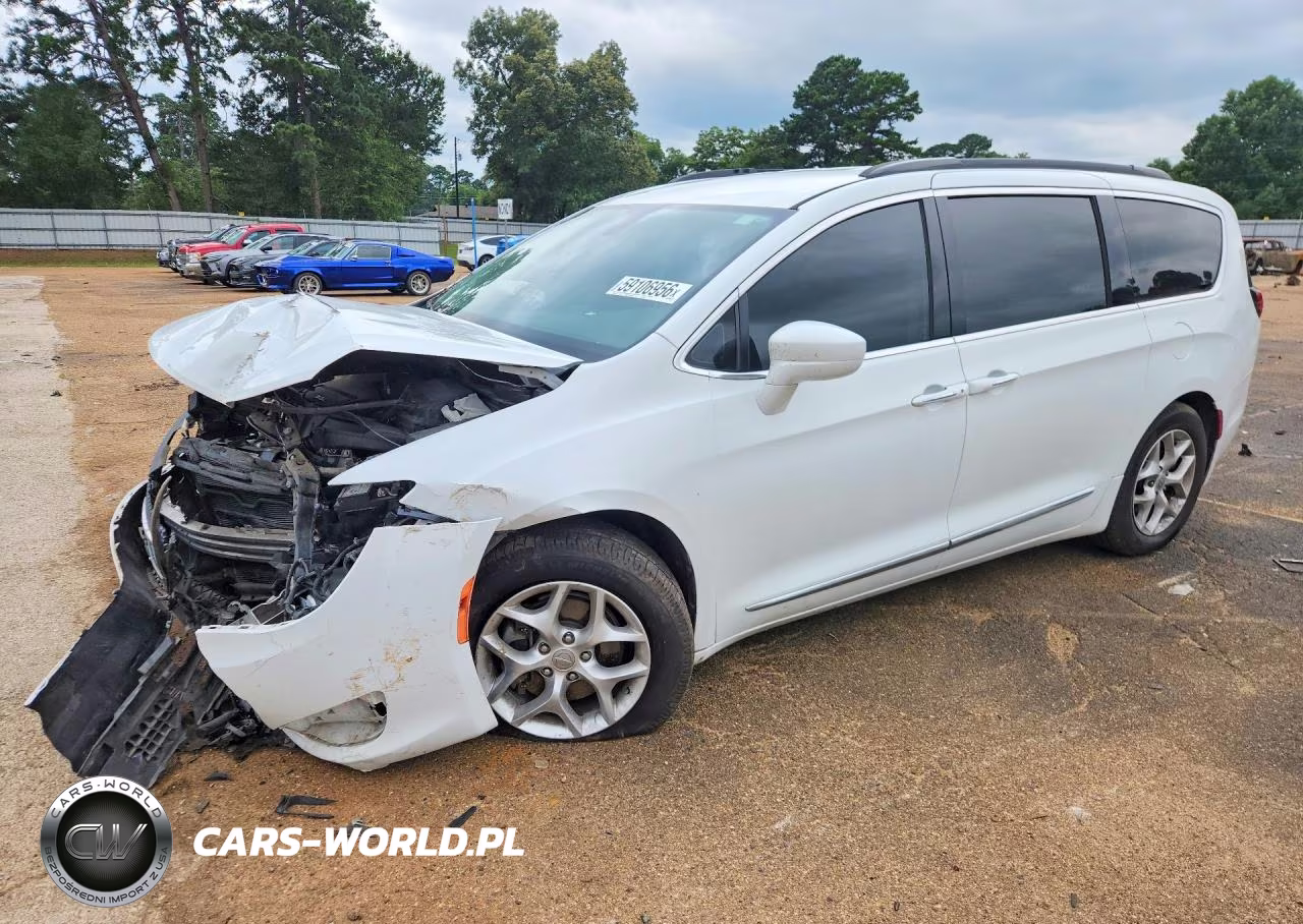 2017 Chrysler Pacifica Touring L – zdjęcie 1 z 13
