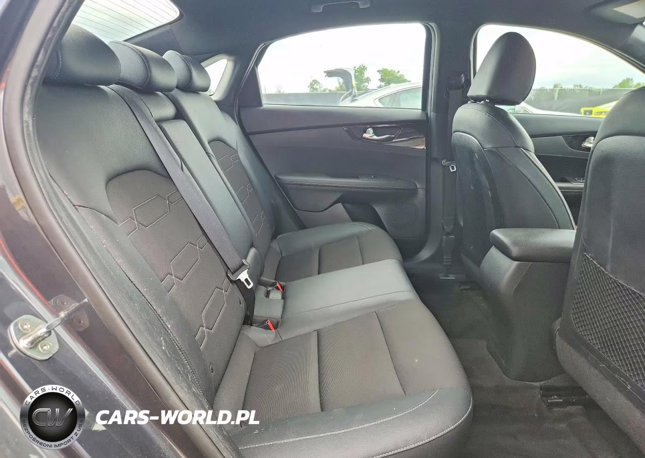 2020 Kia Forte Gt Line VIN:3KPF34ADXLE141969 - 10