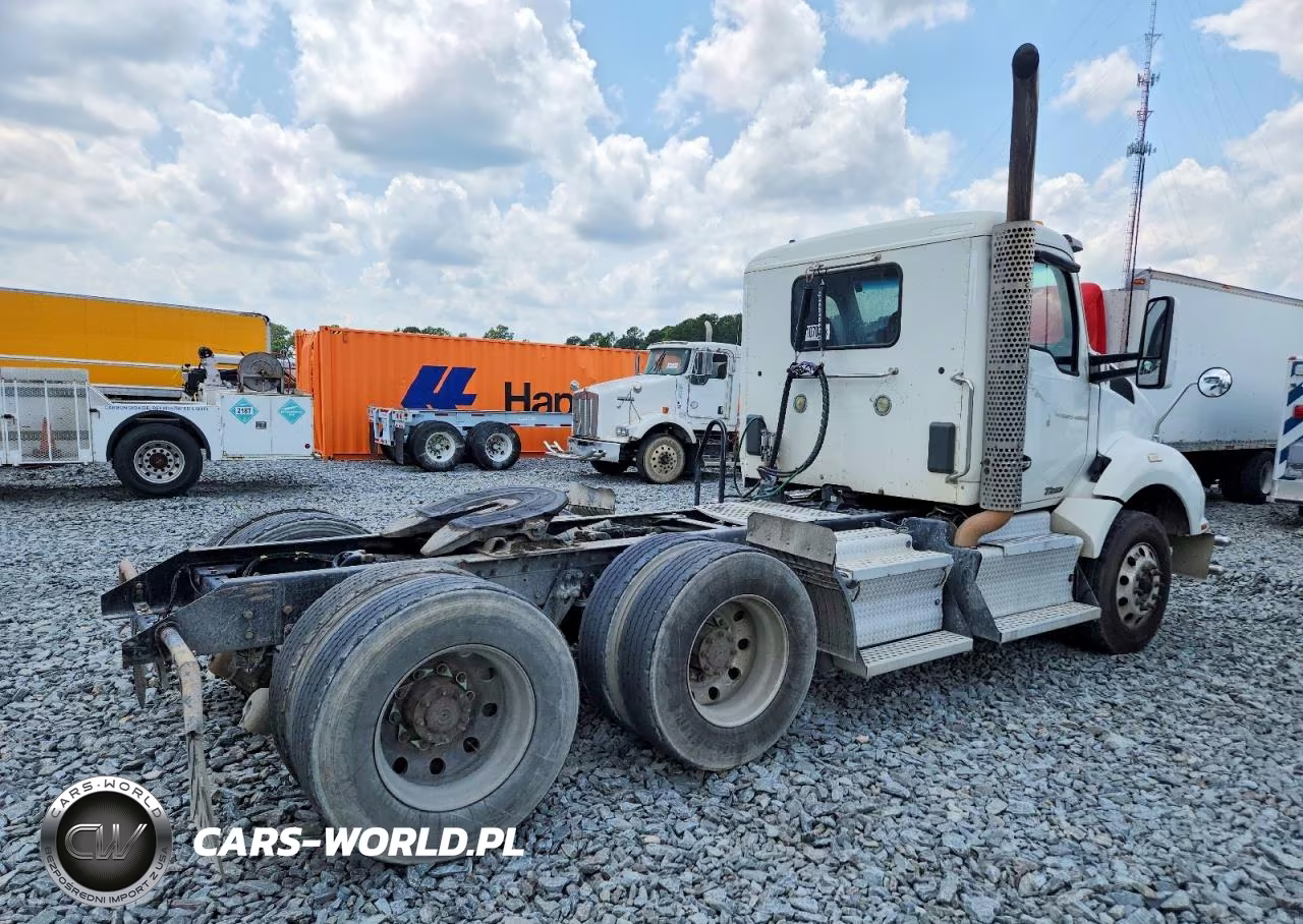 2017 Kenworth Constructi - Semi Truck VIN:1XKZDP9X3HJ168598 - 4