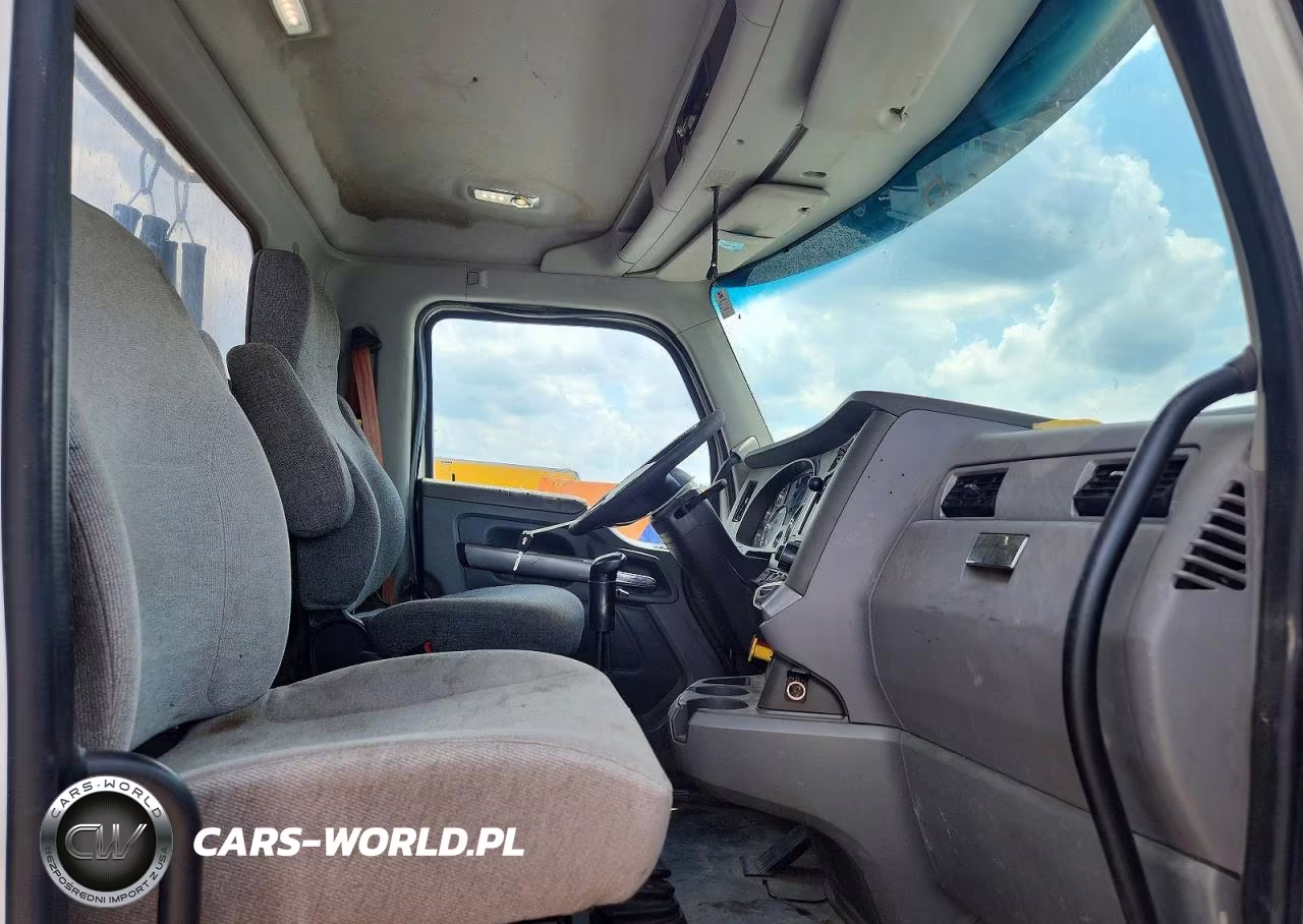 2017 Kenworth Constructi - Semi Truck VIN:1XKZDP9X3HJ168598 - 5