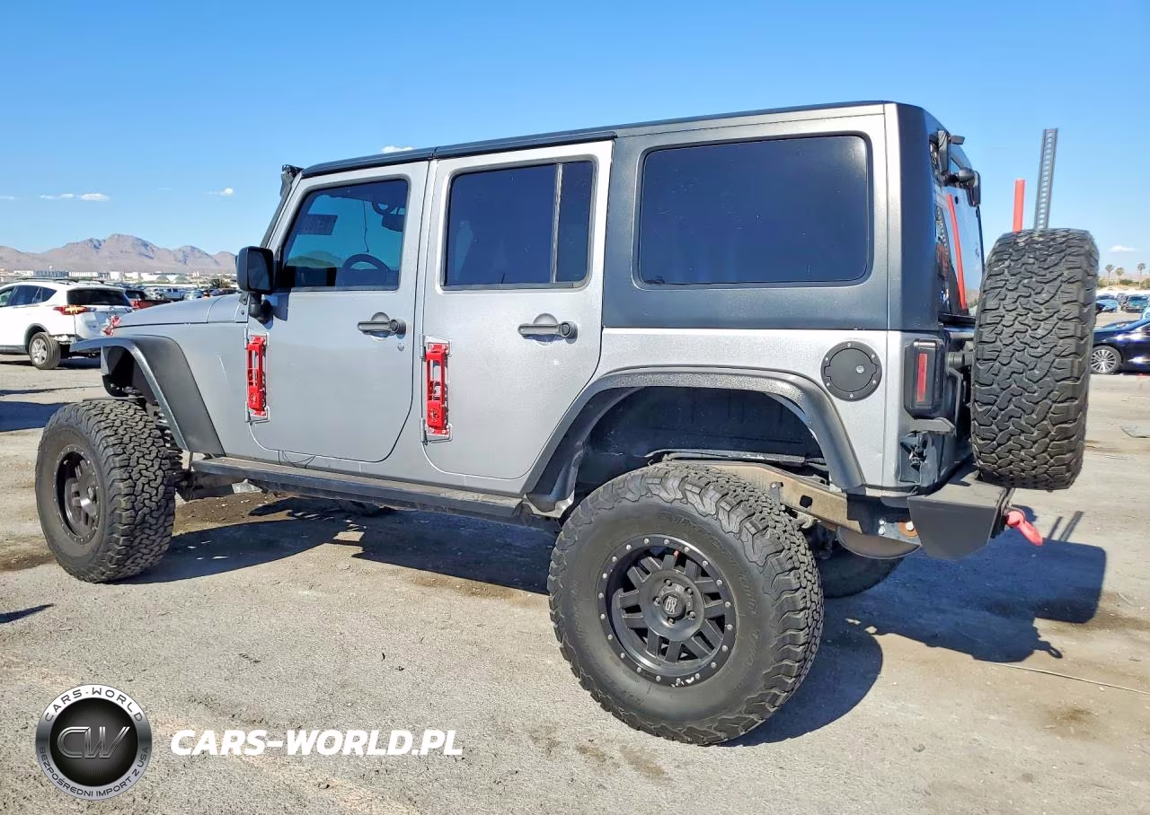 2015 Jeep Wrangler VIN:1C4BJWDG5FL723656 - 2