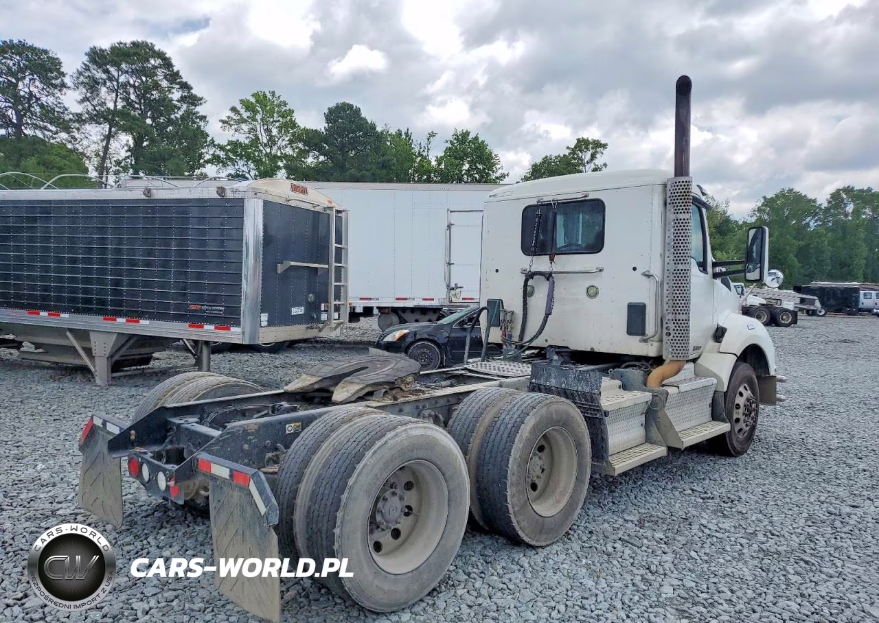 2017 Kenworth Constructi - Semi Truck VIN:1XKZDP9X1HJ169880 - 4