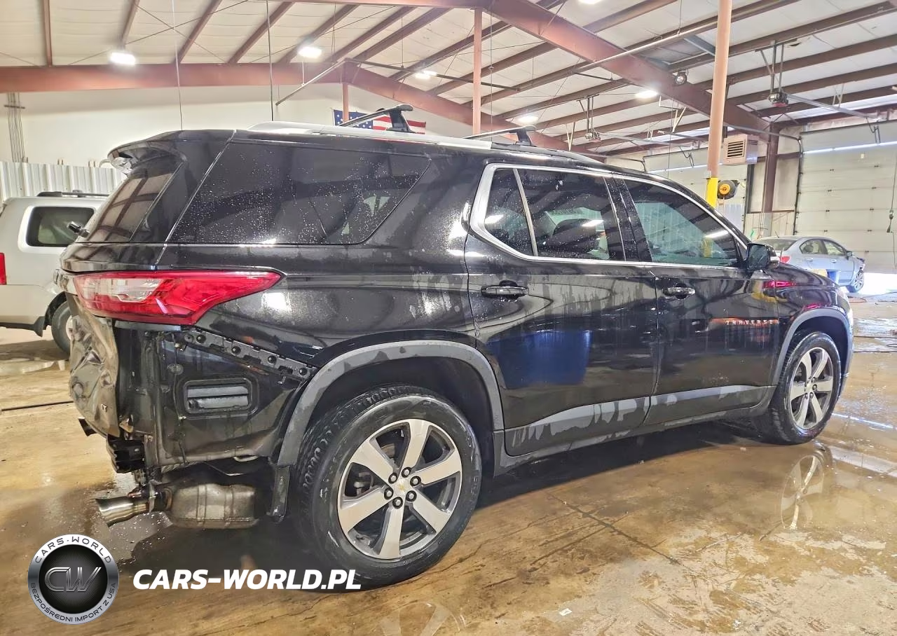 2018 Chevrolet Traverse Lt VIN:1GNEVHKW5JJ117471 - 3