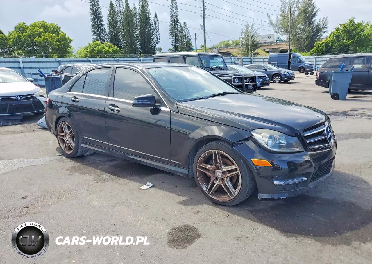 2014 Mercedes-Benz C 250 VIN:WDDGF4HB7EG232206 - 4