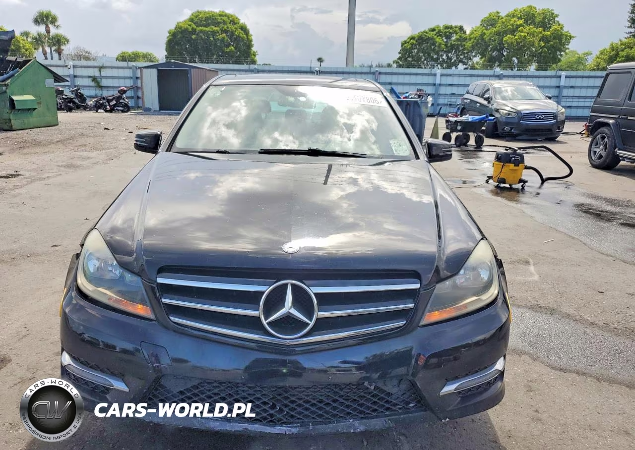 2014 Mercedes-Benz C 250 VIN:WDDGF4HB7EG232206 - 5