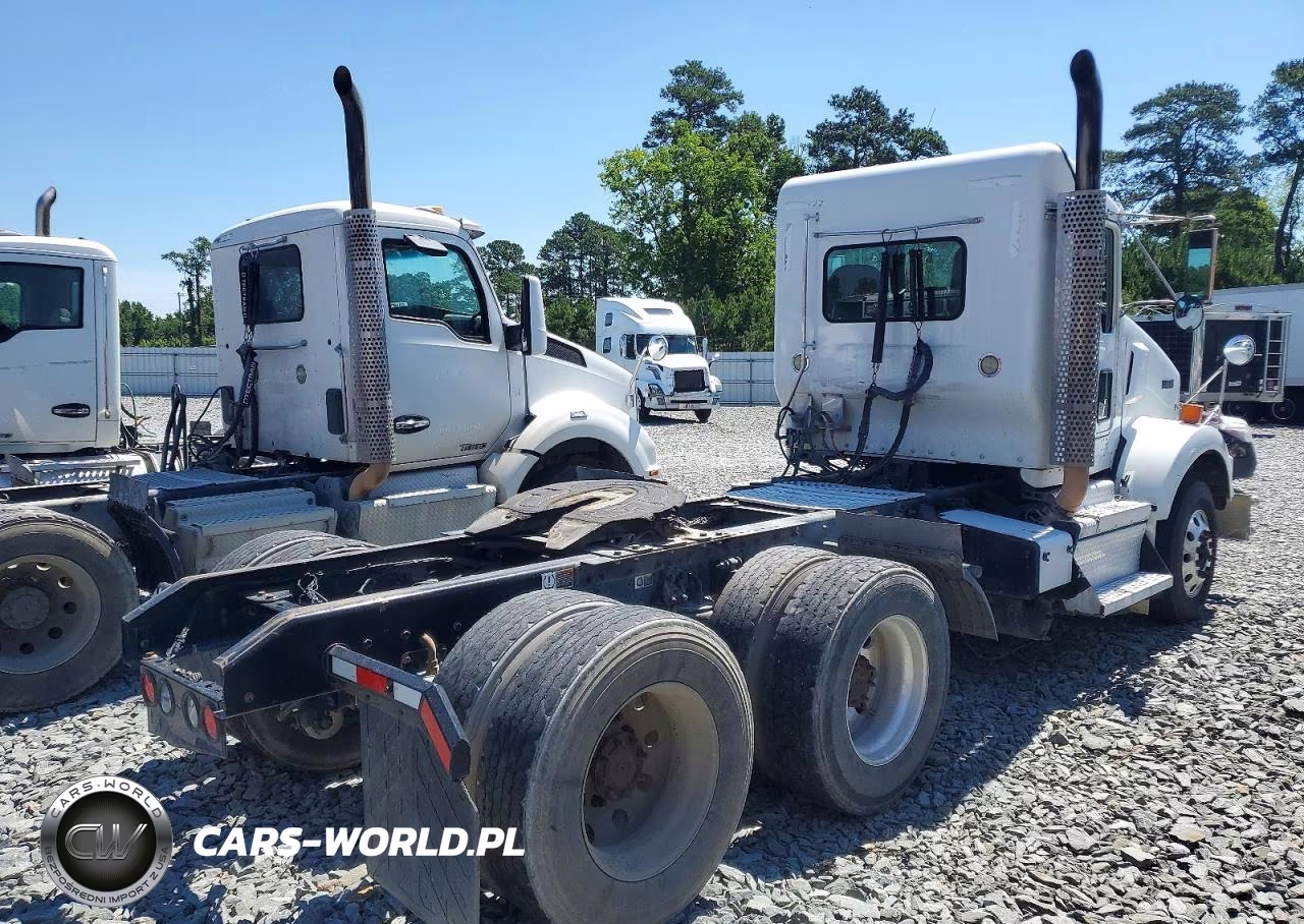2019 Kenworth Constructi - Semi Truck VIN:1XKDDP9X1KJ299451 - 4