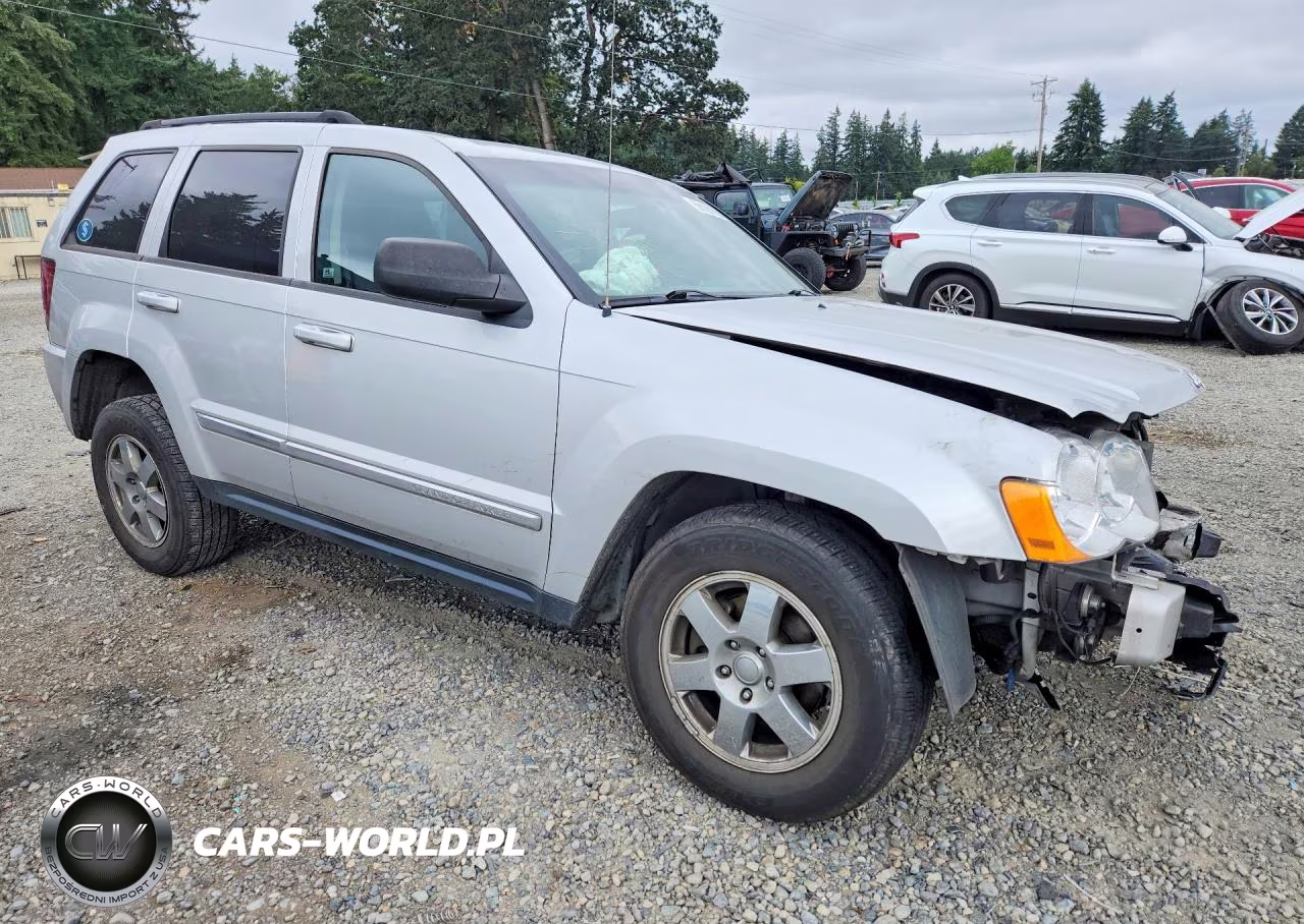 2010 Jeep Grand Cherokee Laredo VIN:1J4PR4GK8AC119699 - 4