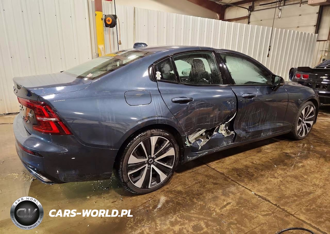 2022 Volvo S60 B5 Momentum VIN:7JRL12TZ1NG154376 - 3