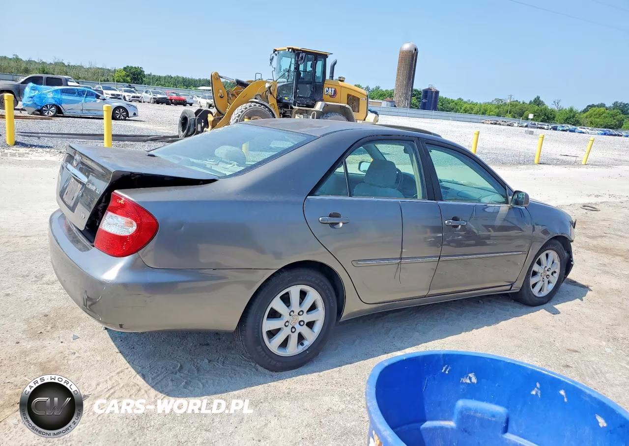 2004 Toyota Camry Xle V6 VIN:4T1BF30K24U584714 - 3