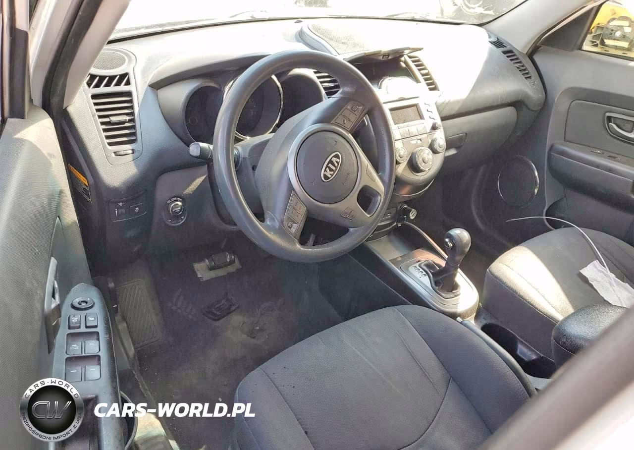 2011 Kia Soul + VIN:KNDJT2A21B7343174 - 8
