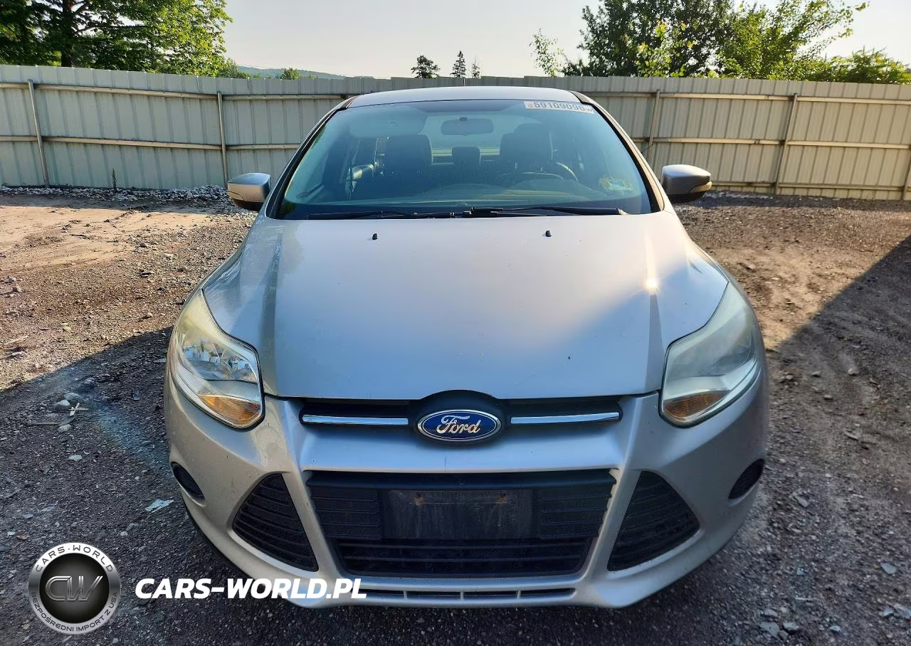 2014 Ford Focus Se VIN:1FADP3F28EL401752 - 5