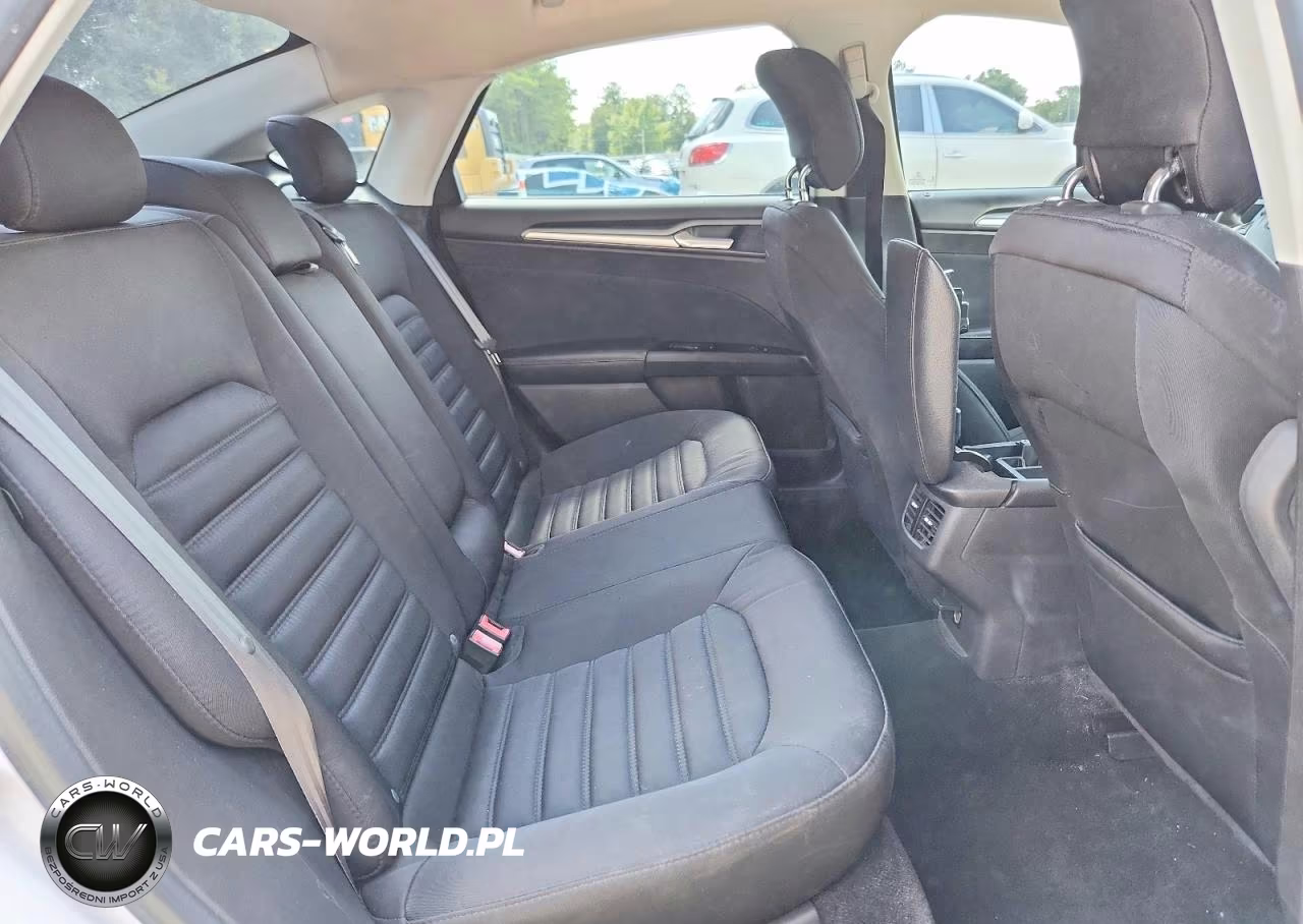2015 Ford Fusion Se Hybrid VIN:3FA6P0LU5FR106009 - 10
