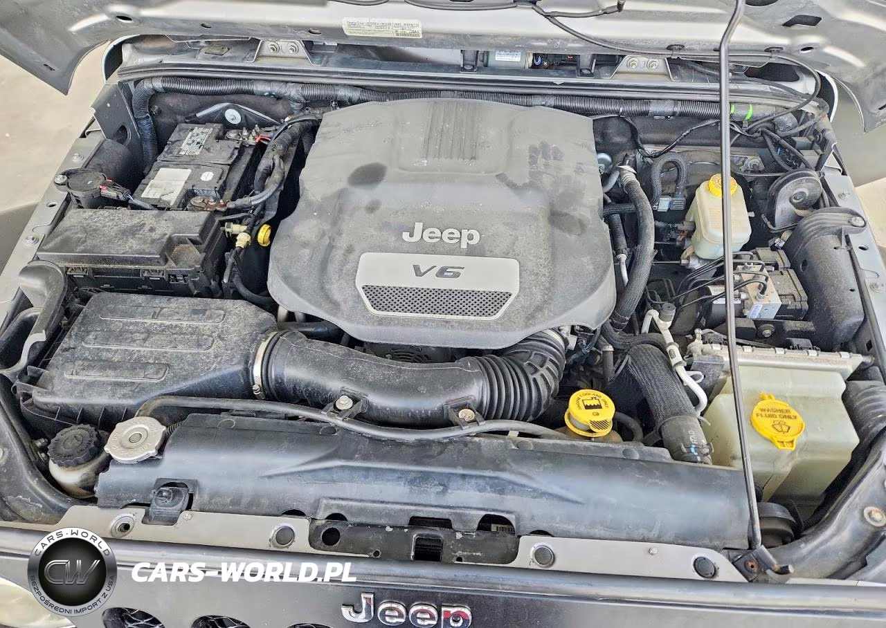 2015 Jeep Wrangler Unlimited Sahara VIN:1C4BJWEG2FL524143 - 12