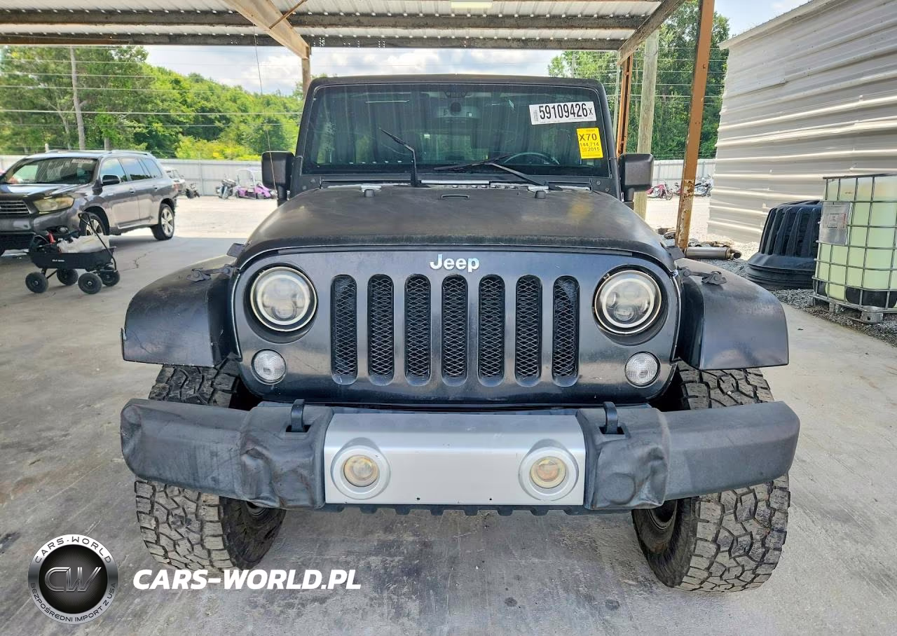 2015 Jeep Wrangler Unlimited Sahara VIN:1C4BJWEG2FL524143 - 5