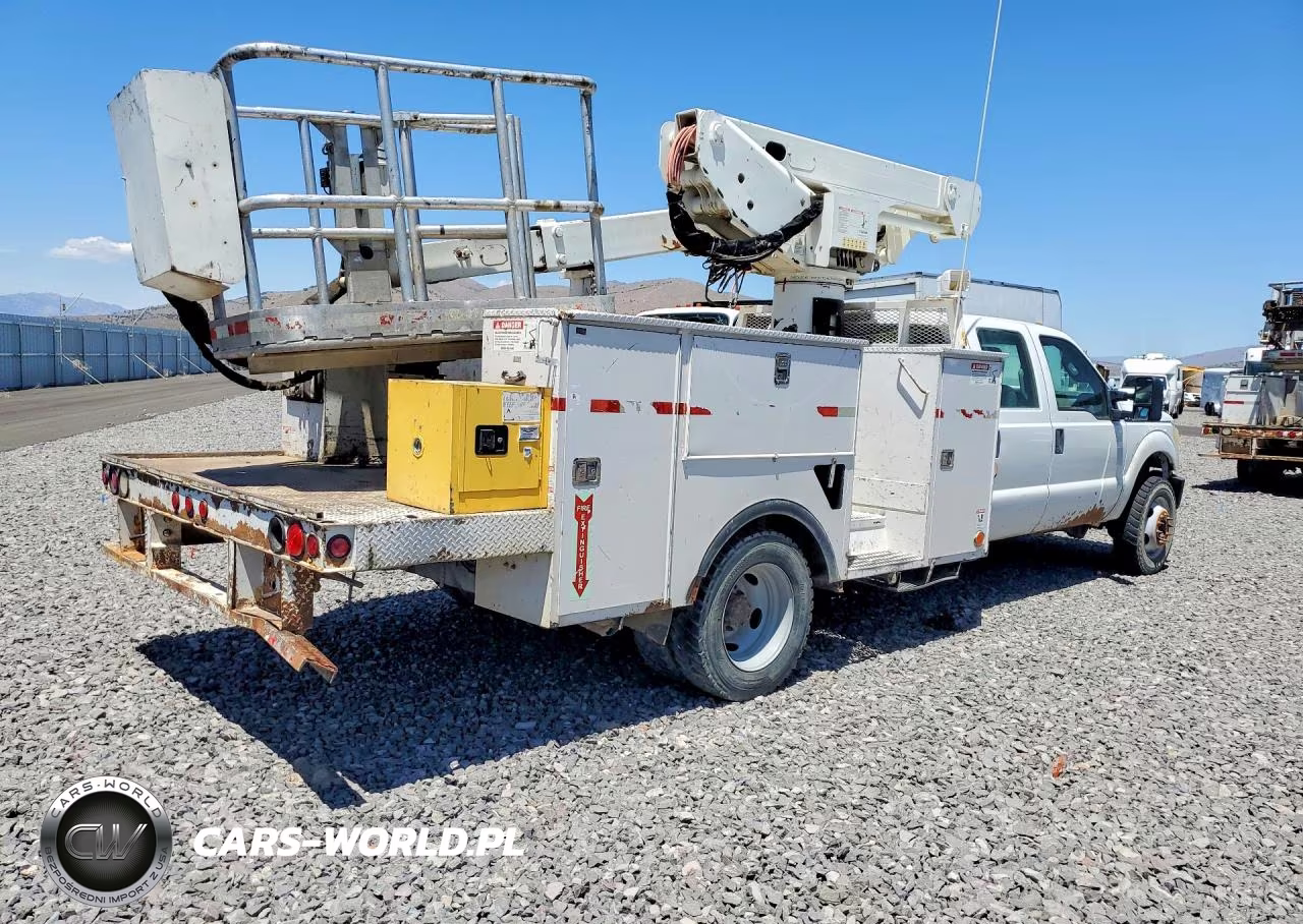 2012 Ford F550 Super Duty Bucket Truck VIN:0LDL0T90376205 - 3