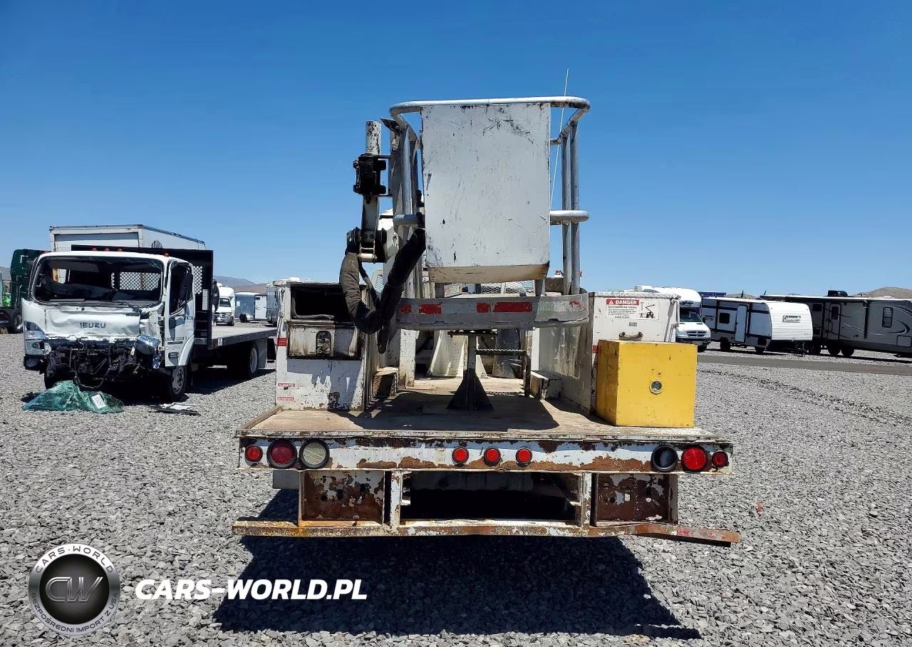 2012 Ford F550 Super Duty Bucket Truck VIN:0LDL0T90376205 - 6