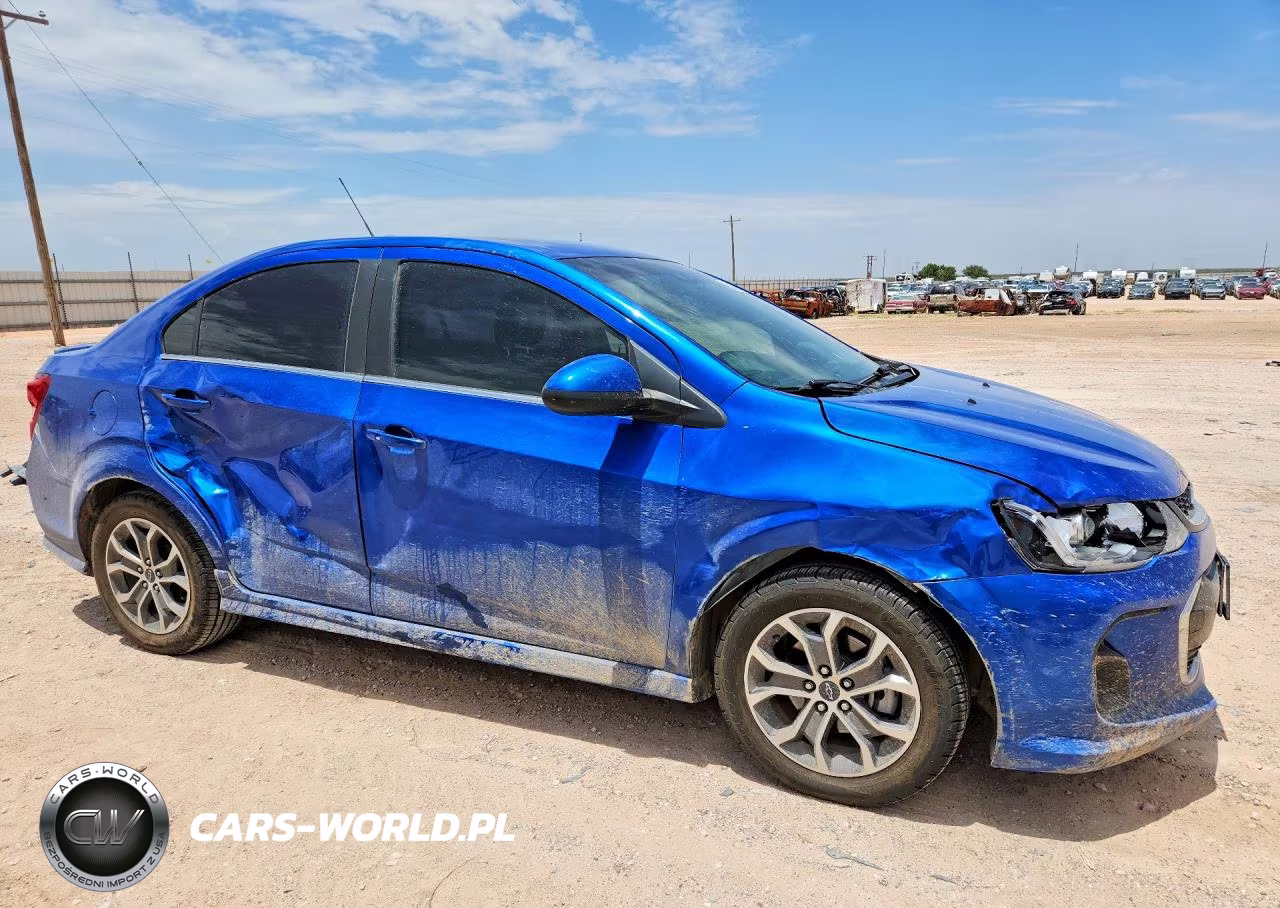 2020 Chevrolet Sonic Lt VIN:1G1JD5SB3L4111314 - 4