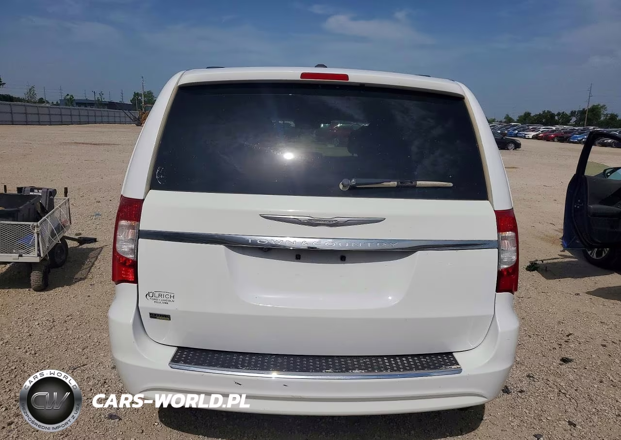 CHRYSLER TOWN & COU VIN:2C4RC1BG9FR577378 - 6