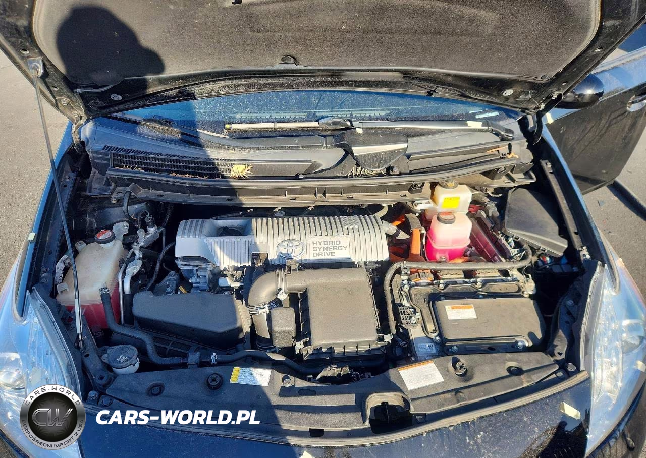 2015 Toyota Prius Two VIN:JTDKN3DU2F0467924 - 11