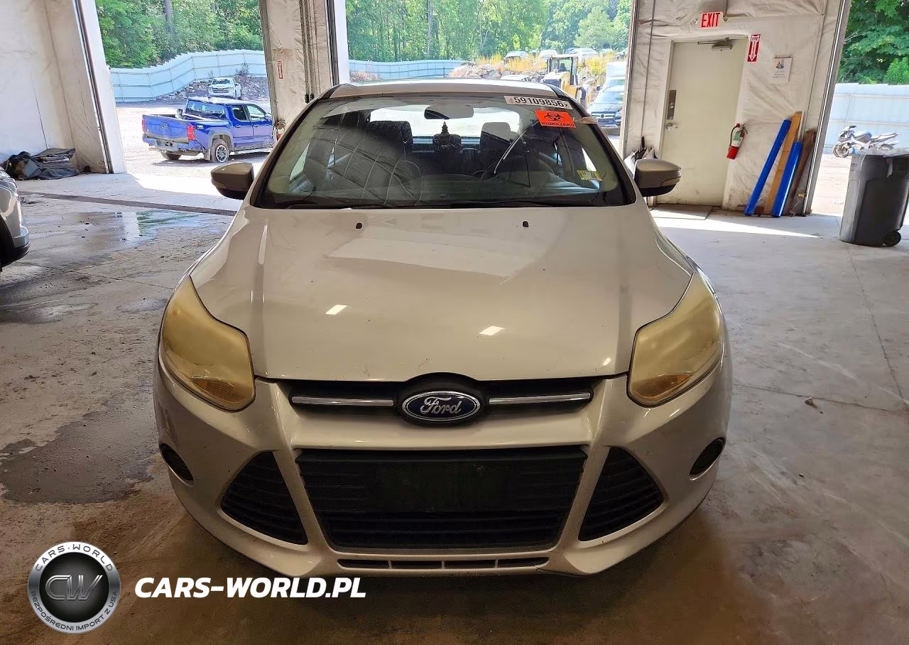 2014 Ford Focus Se VIN:1FADP3F26EL327201 - 5