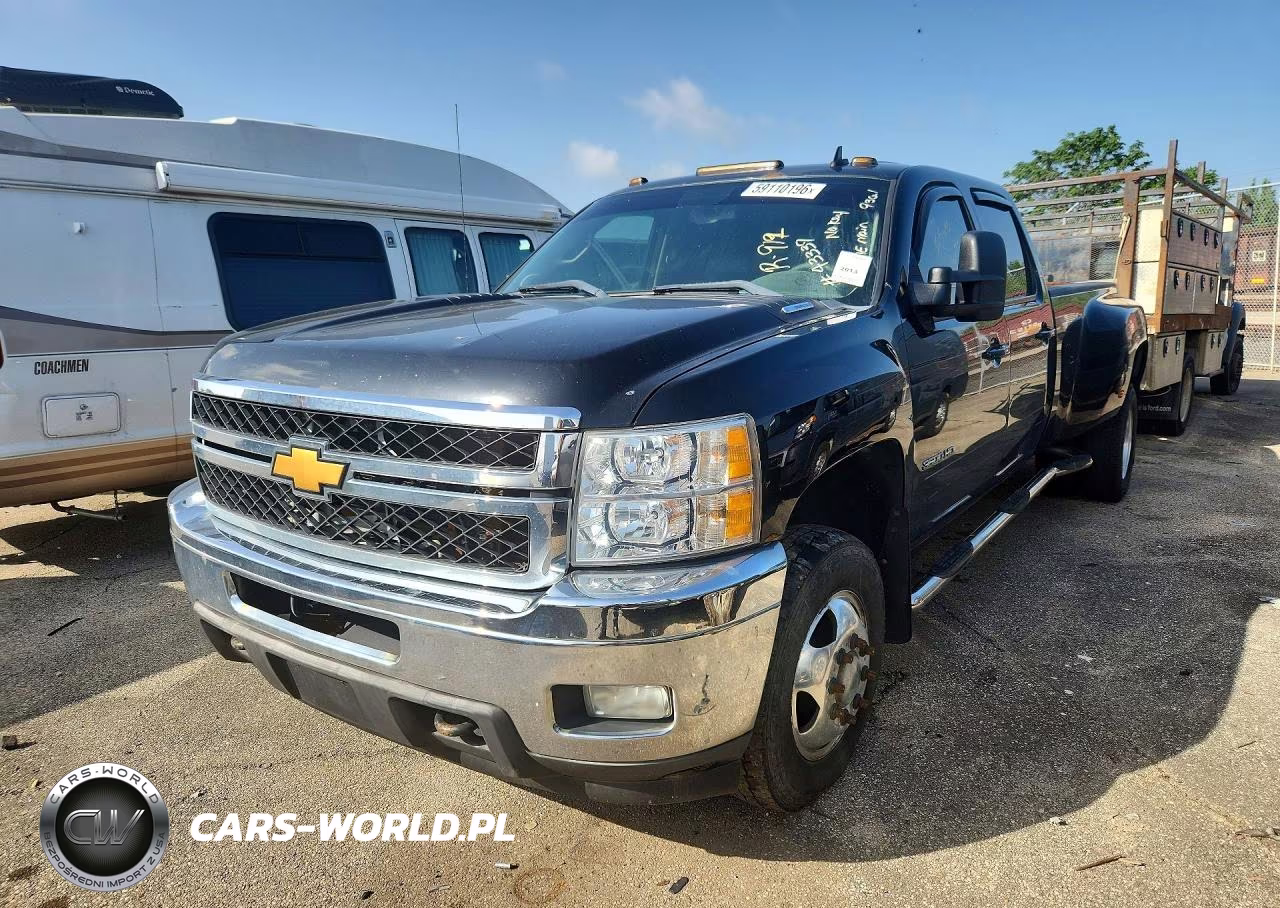2013 Chevrolet Silverado K3500 Ltz – zdjęcie 1 z 13